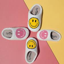 Smiley Face Slippers (BT50)